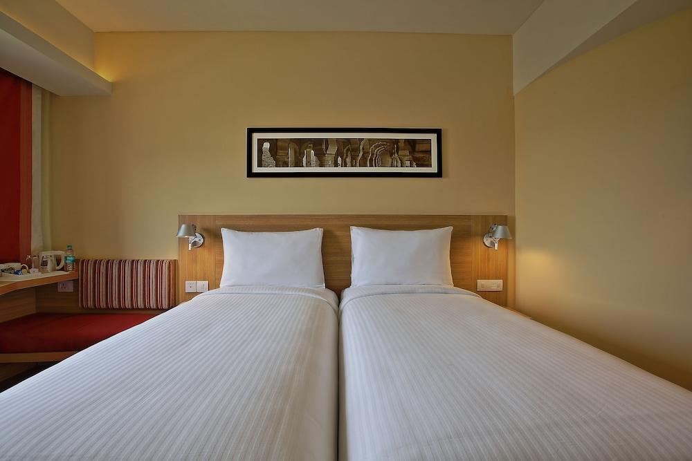Ibis Bengaluru Hosur Road - An Accor Brand Hotel Exterior photo